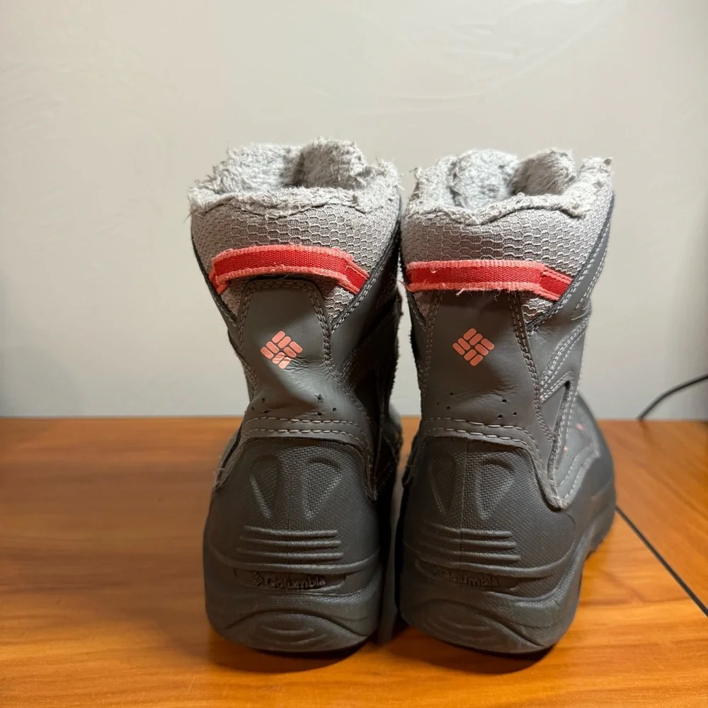 Columbia‎ Bugaboot III Gray Pink Insulated Waterproof Snow Boot BY1333-060 Sz 4